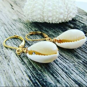 Cowry shell Earrings